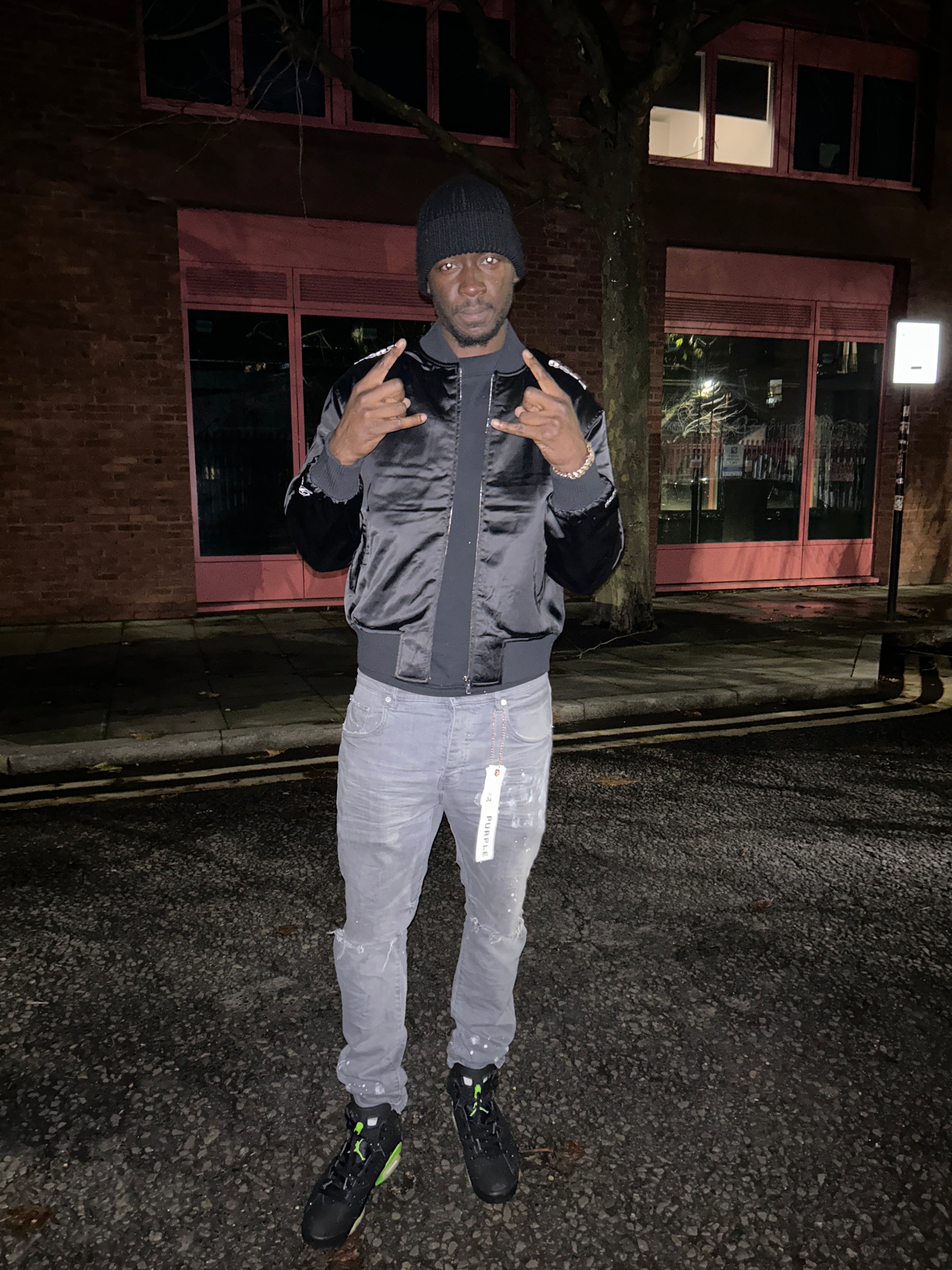 Squeeks in the A2A3 Genesis Bomber